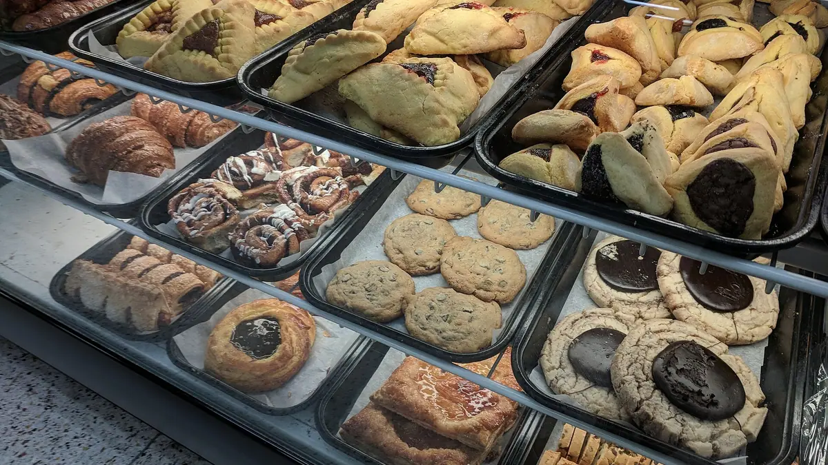 Jackson's the Bakers – bakery in Danesmoor, Clay Cross